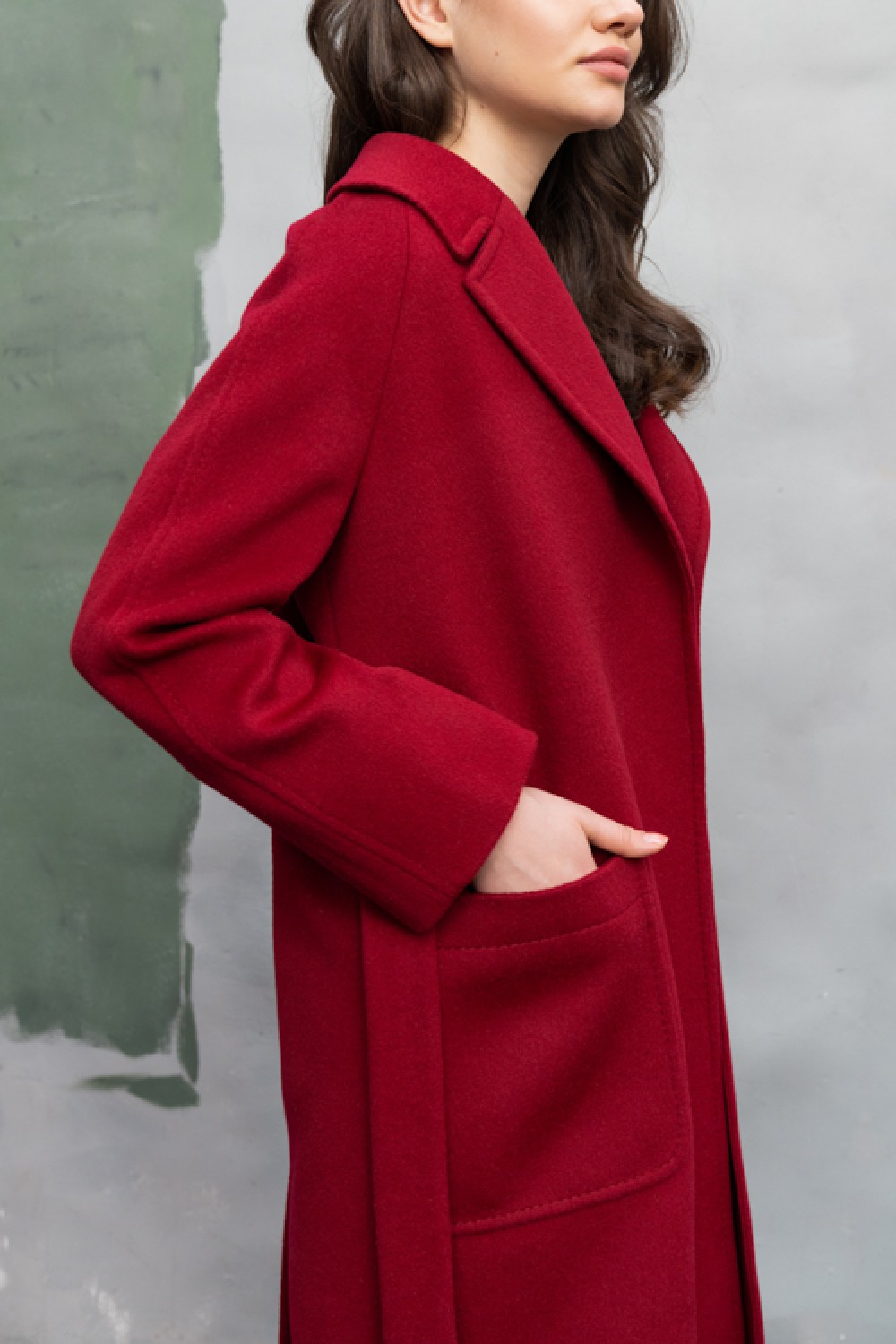 Длинное пальто-халат с накладными карманами AS063m/бордовый