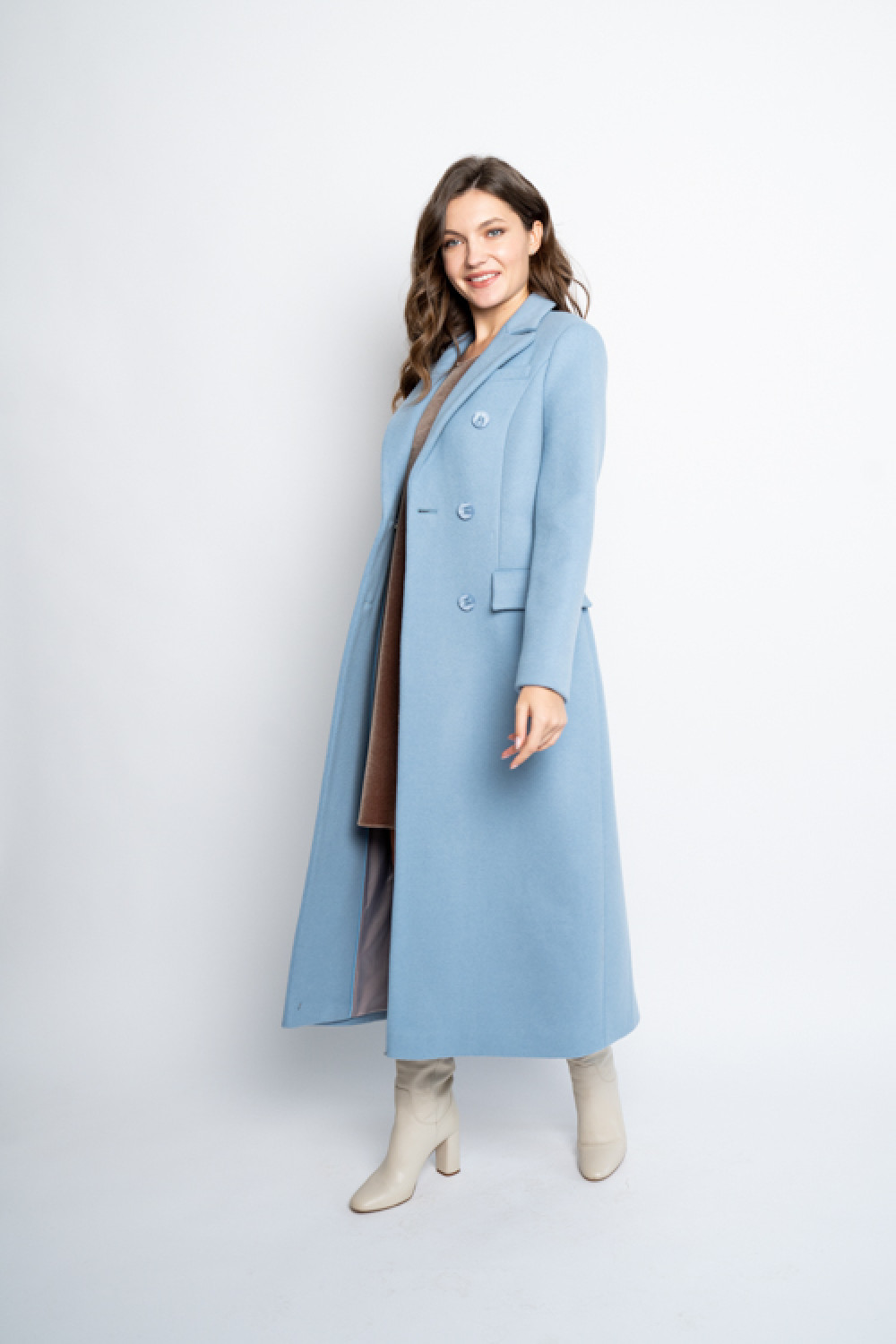 Длинное женское приталенное пальто AS091m/голубой